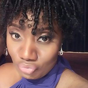 Meet your Posher, Valecia